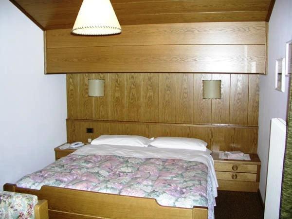 Hotel Garni Soreie Pozza di Fassa Pokoj fotografie