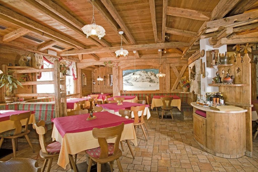 Hotel Garni Soreie Pozza di Fassa Exteriér fotografie
