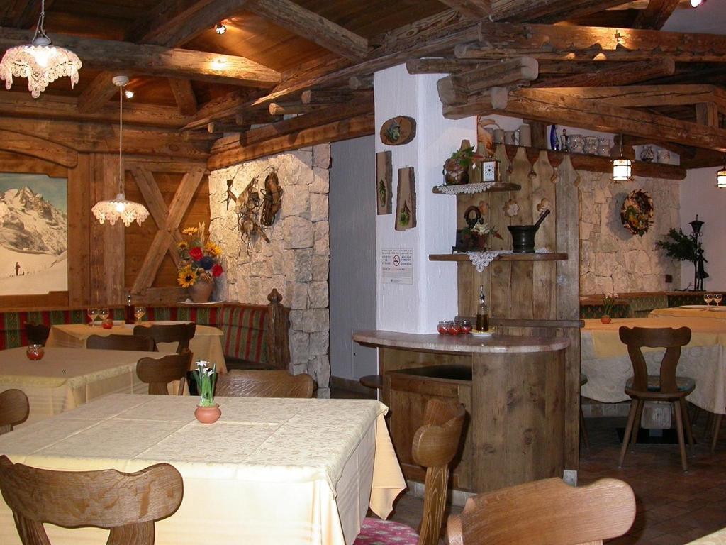 Hotel Garni Soreie Pozza di Fassa Exteriér fotografie